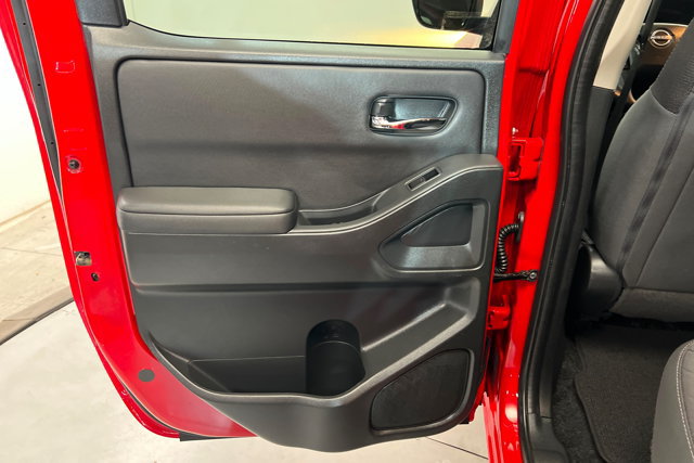 Used 2024 Nissan Frontier SV AWD/4WD image 14