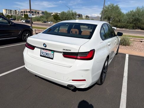 Used 2023 BMW 330i Sedan w/ Premium Package RWD image 3