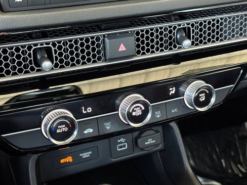 Used 2023 Honda Civic Sport image 19