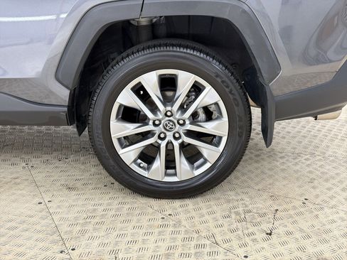 Used 2020 Toyota RAV4 Limited AWD/4WD image 11
