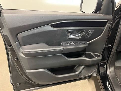 Used 2023 Honda Pilot Touring image 22