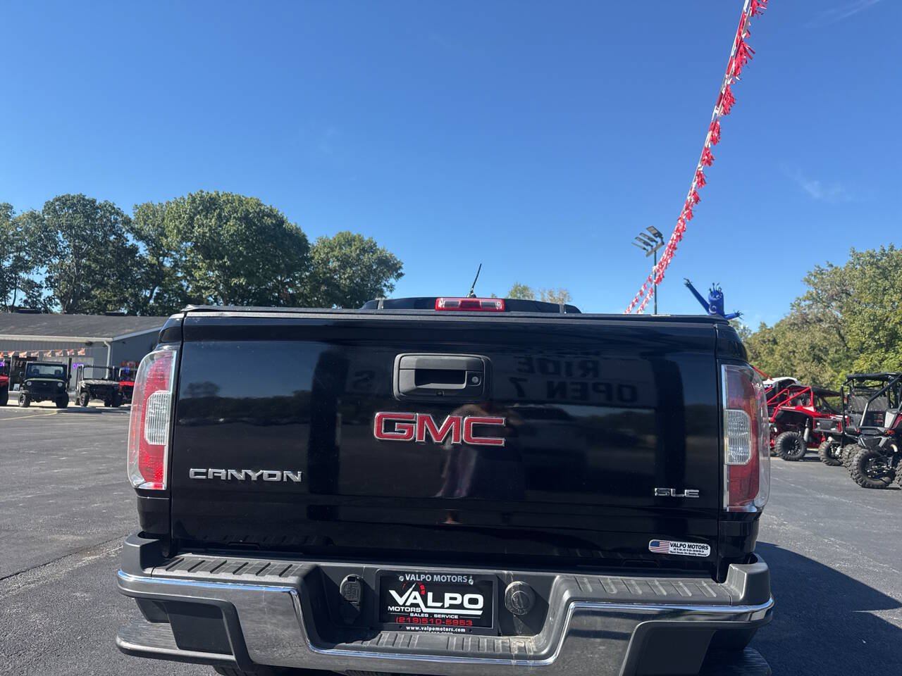 Used 2017 GMC Canyon SLE w/ Nightfall Edition AWD/4WD image 10