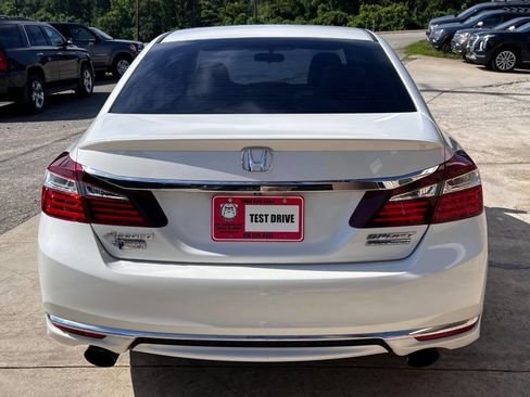 Used 2017 Honda Accord Sport Special Edition image 7