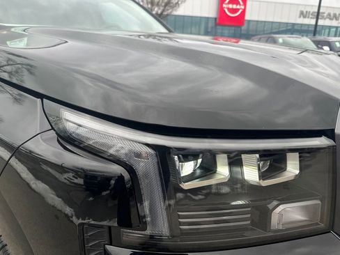 New 2026 Nissan Frontier SV w/ All-Weather Content Package AWD/4WD image 38