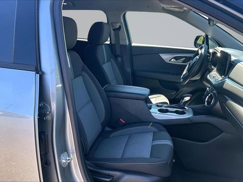 Used 2025 Chevrolet Blazer LT AWD/4WD image 6