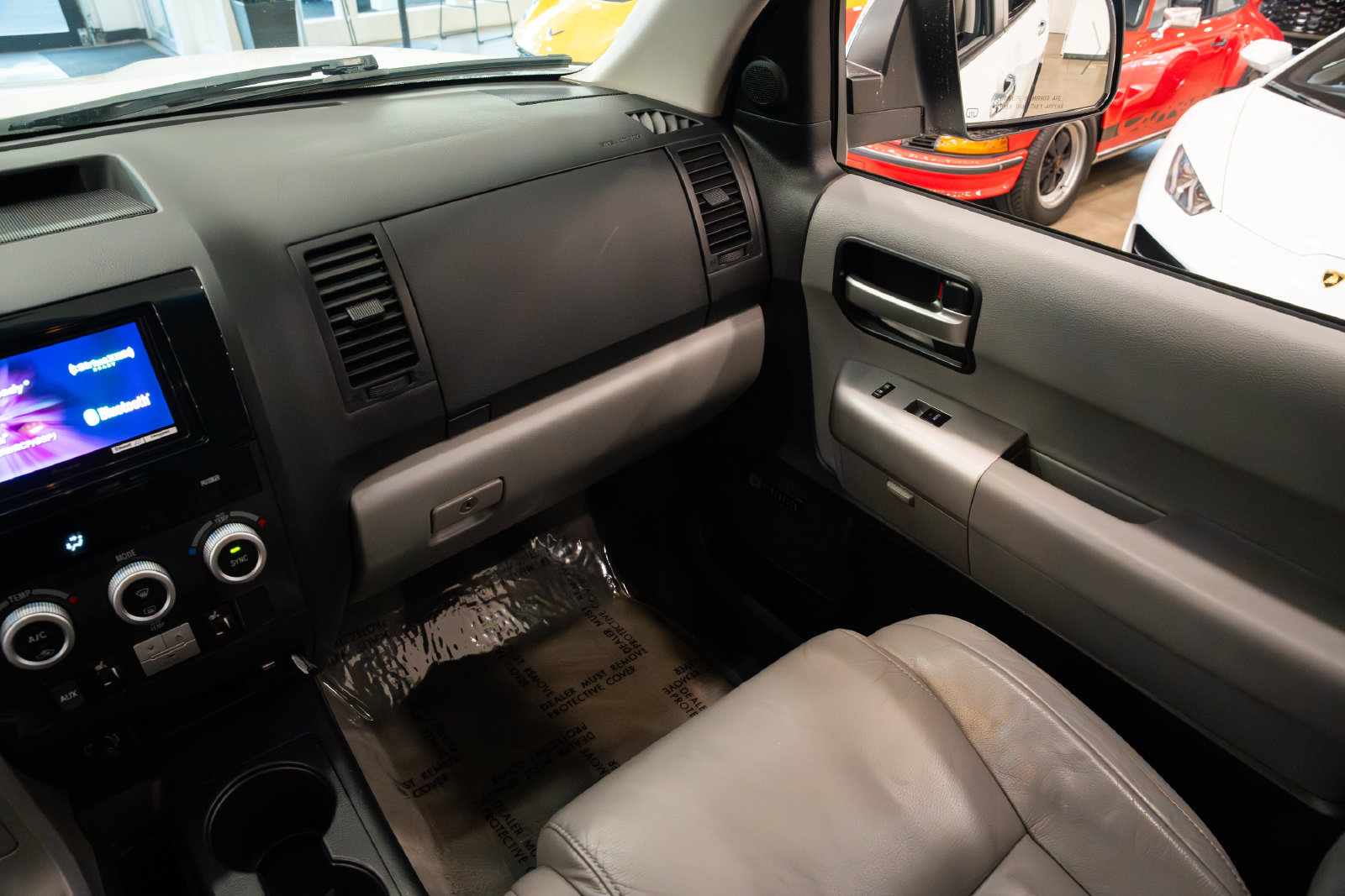 Used 2008 Toyota Sequoia Limited w/ Cold Area Pkg AWD/4WD image 11