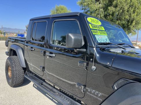 Used 2020 Jeep Gladiator Sport w/ Quick Order Package 24S image 17