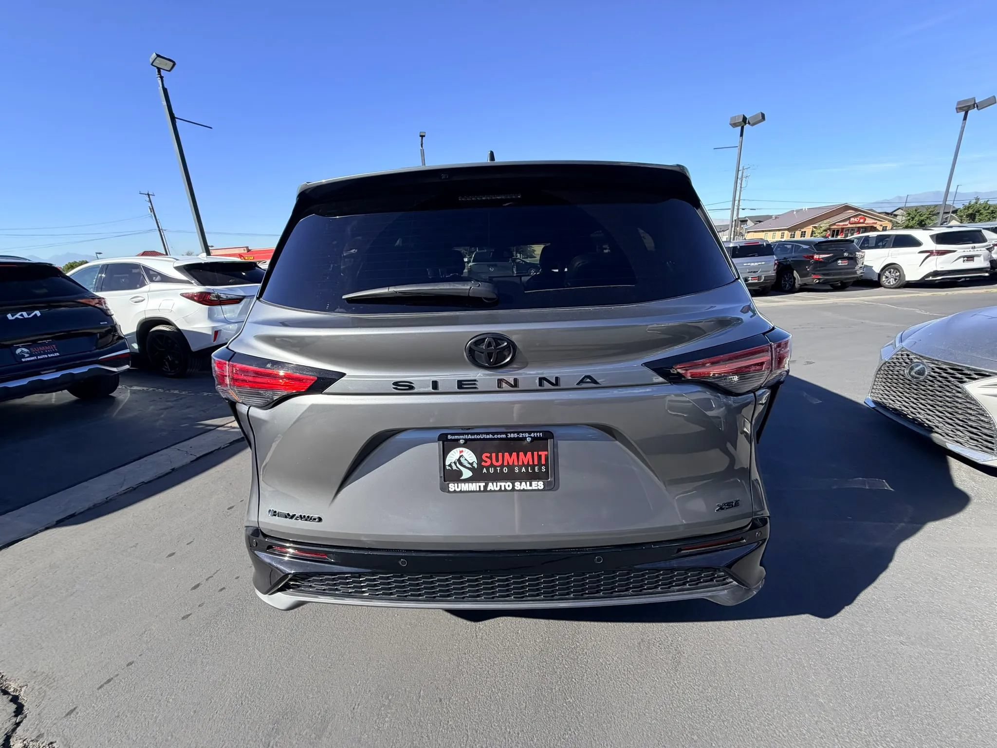 Used 2026 Toyota Sienna XSE AWD/4WD image 5