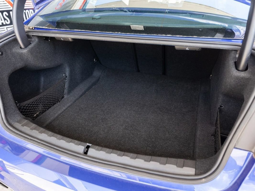Used 2022 BMW 330i Sedan w/ M Sport Package RWD image 40