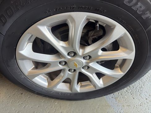 Used 2019 Chevrolet Equinox LT FWD image 35