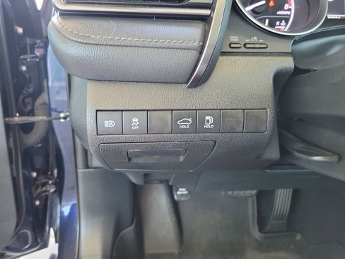 Used 2021 Toyota Camry LE image 15