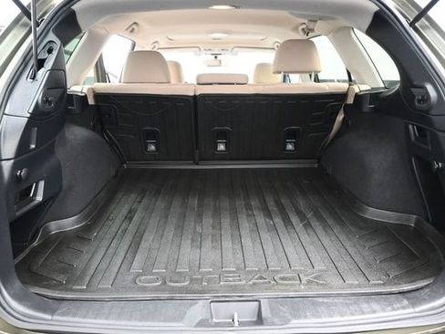 Used 2018 Subaru Outback 2.5i Premium AWD/4WD image 29