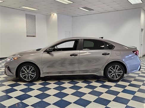 Used 2024 Kia Forte GT-Line w/ GT-Line Premium Package image 4