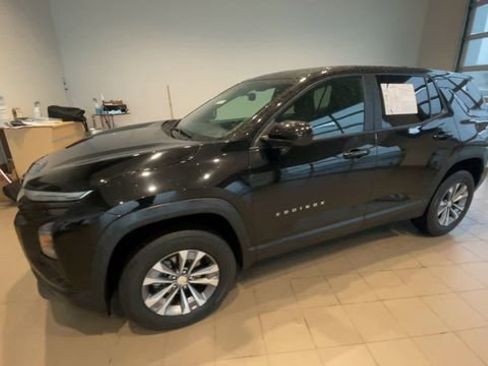 Used 2025 Chevrolet Equinox LT FWD image 6