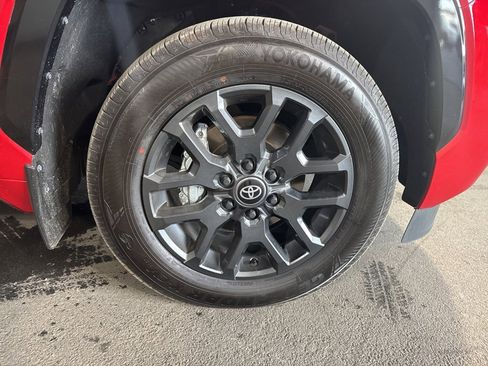 Used 2025 Toyota Sequoia Platinum image 6