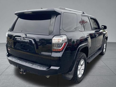 Used 2020 Toyota 4Runner SR5 AWD/4WD image 14