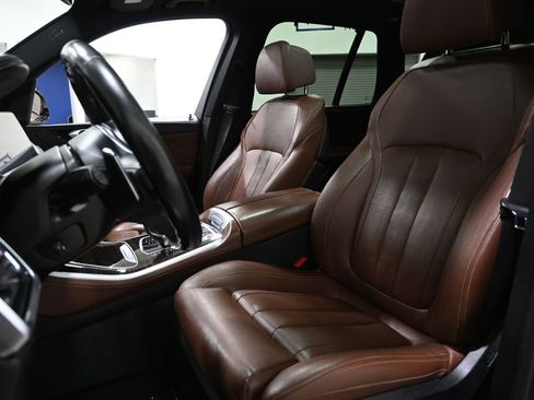Used 2019 BMW X5 xDrive50i image 11