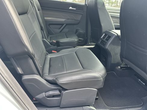 Used 2023 Volkswagen Atlas SE image 17