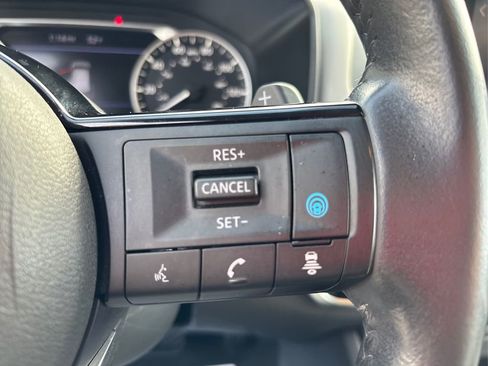 Used 2022 Nissan Rogue SV w/ SV Premium Package image 27