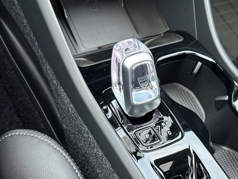 New 2026 Volvo XC40 B5 Plus w/ Protection Package Premier image 21