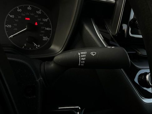 Used 2025 Toyota Corolla LE image 32