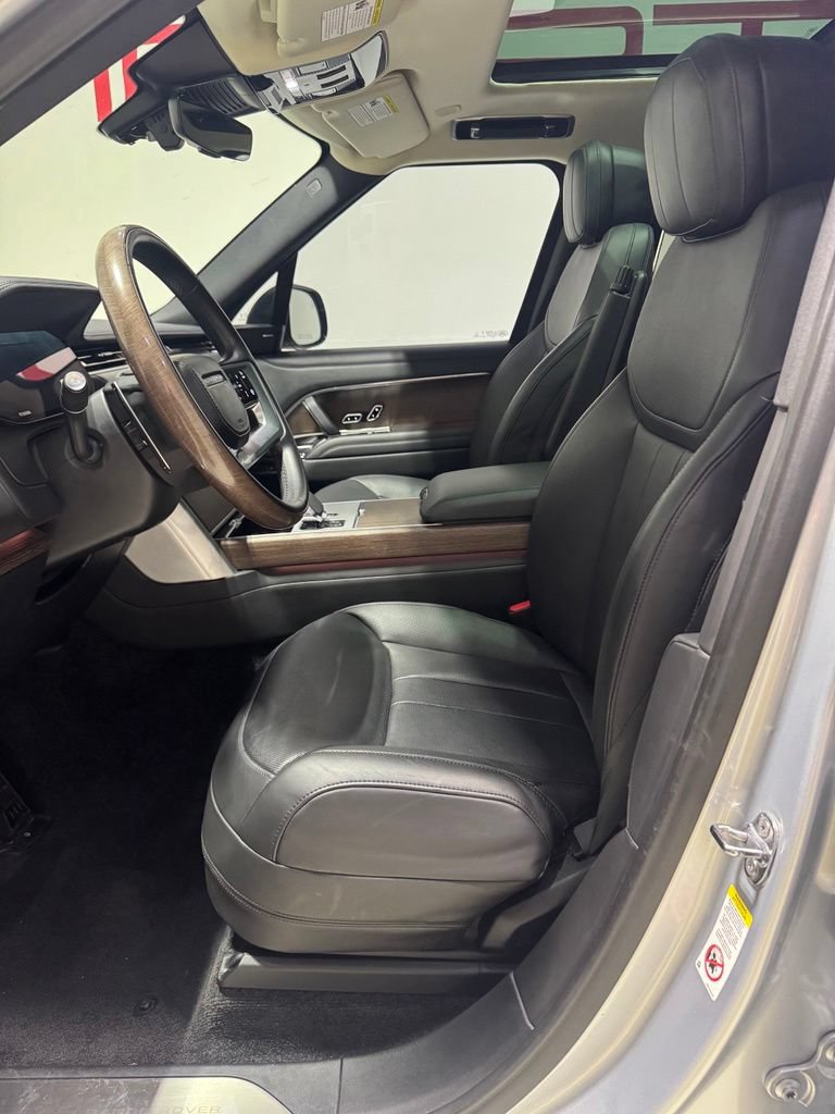 Used 2024 Land Rover Range Rover Long Wheelbase SE AWD/4WD image 8