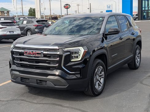 Used 2025 GMC Terrain Elevation AWD/4WD image 8