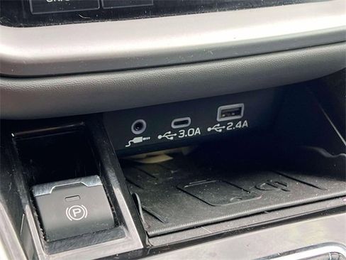 Used 2023 Subaru Legacy Premium image 31