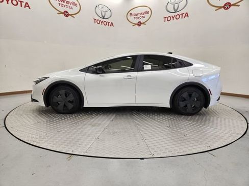 New 2026 Toyota Prius Plug-In Hybrid image 5