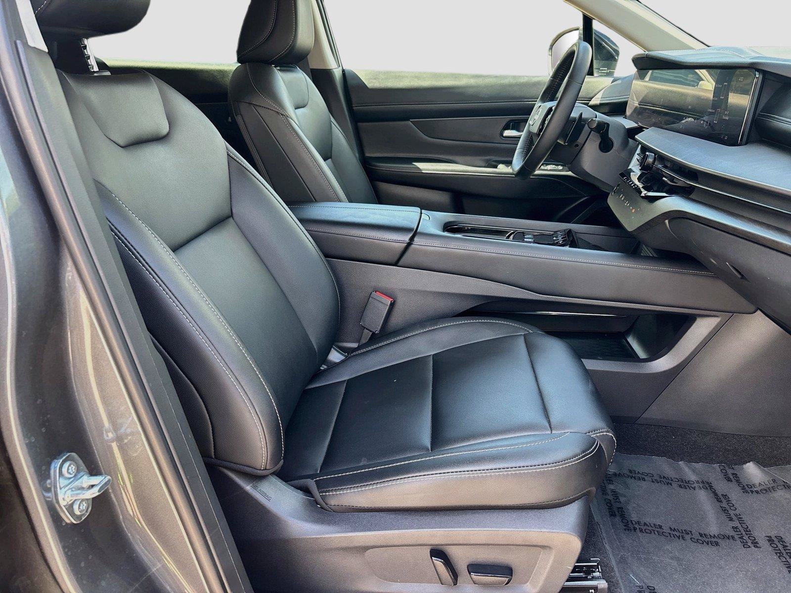 Used 2025 Nissan Murano SV FWD image 26