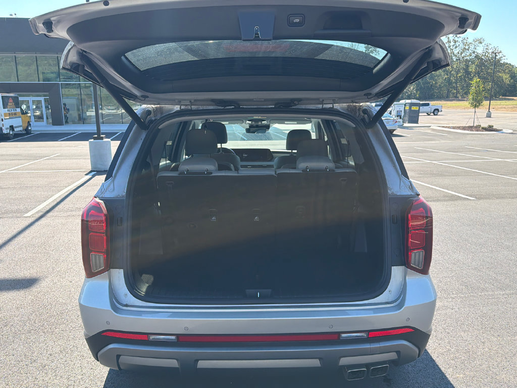 Used 2025 Hyundai Palisade SEL FWD image 16
