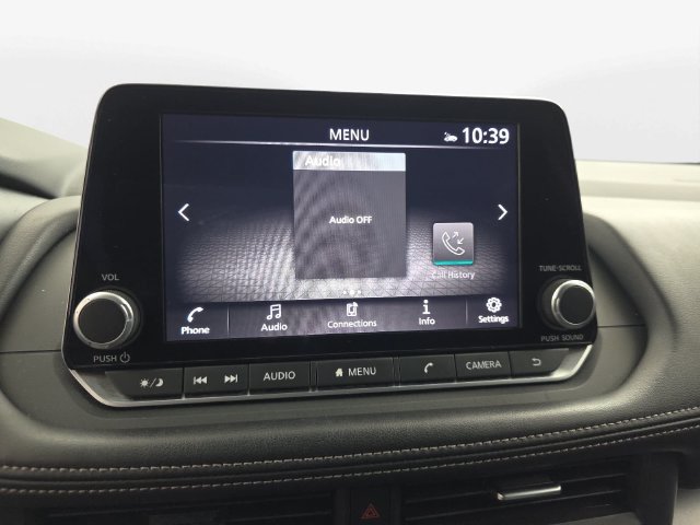 Used 2025 Nissan Rogue SV FWD image 21