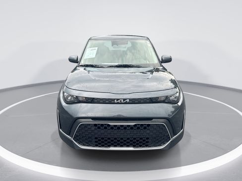 Used 2025 Kia Soul LX w/ LX Technology Package FWD image 9