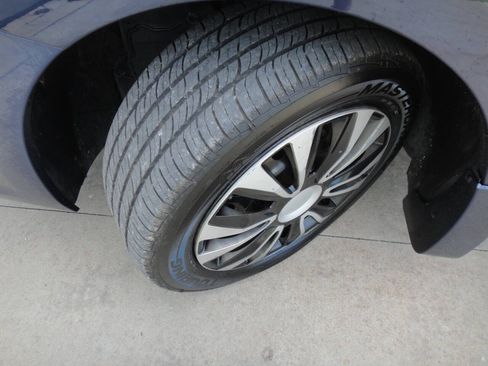 Used 2012 Nissan Sentra 2.0 S FWD image 18