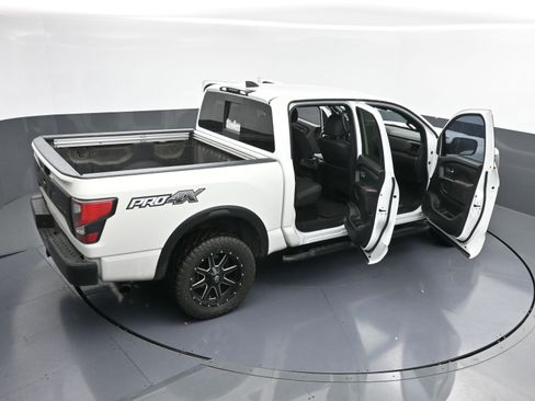 Used 2022 Nissan Titan PRO-4X w/ Pro-4x Utility Package image 42