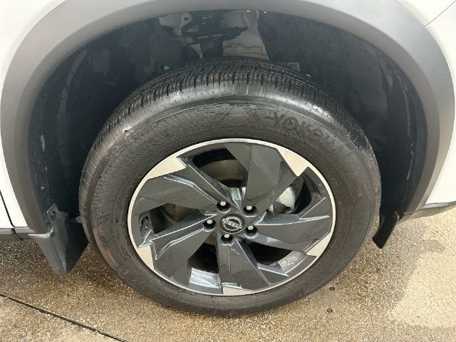 Used 2026 Nissan Rogue SV AWD/4WD image 55