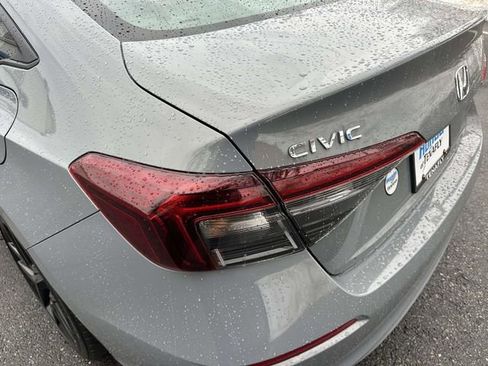 Used 2025 Honda Civic Sport image 9