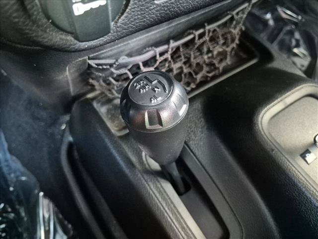 Used 2018 Jeep Wrangler Sport AWD/4WD image 27