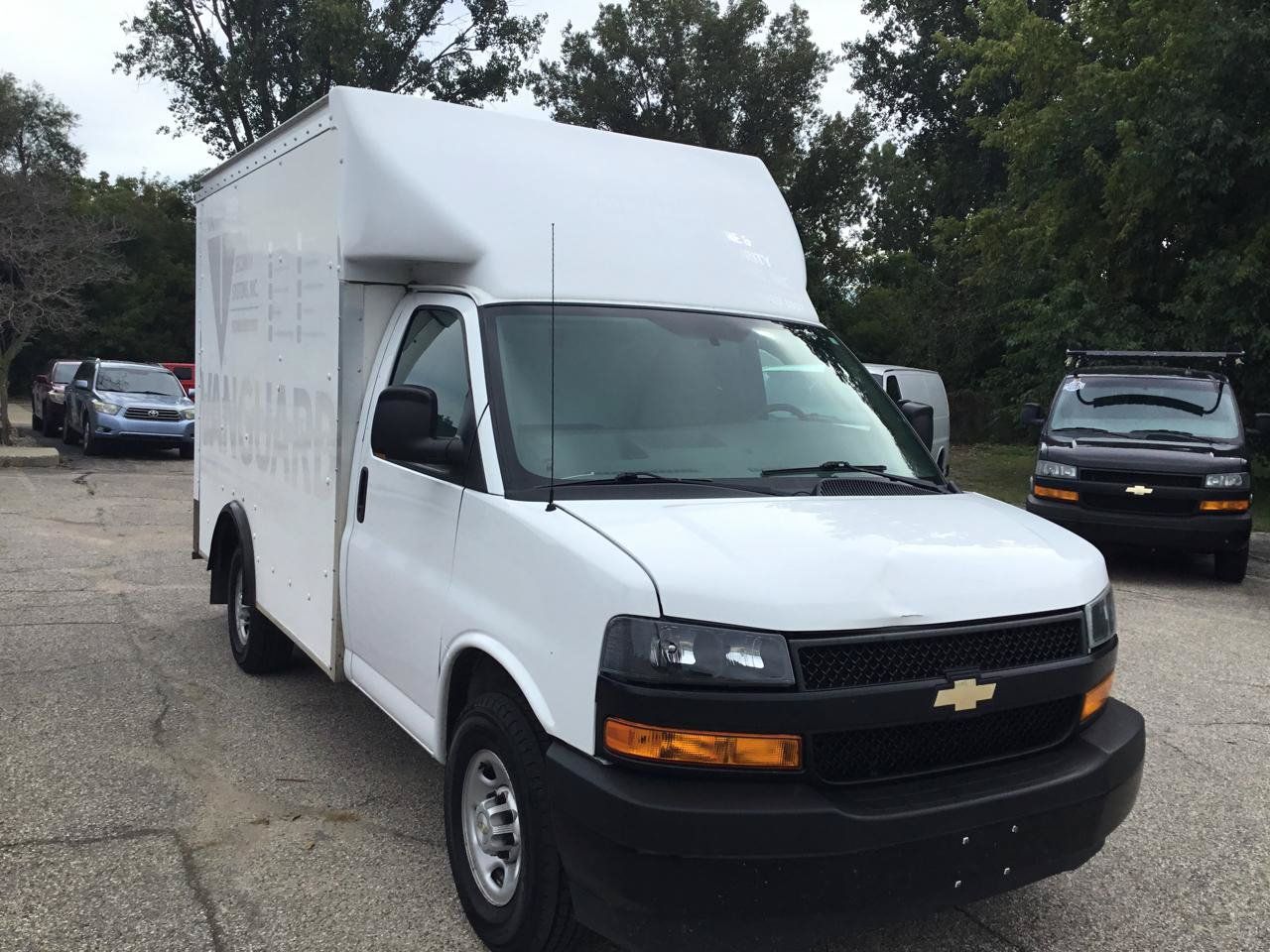 Used 2020 Chevrolet Express 3500 w/ Power Convenience Package RWD image 3