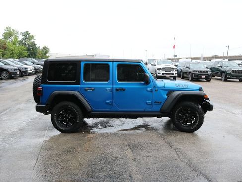 Used 2022 Jeep Wrangler Unlimited Sport AWD/4WD image 6