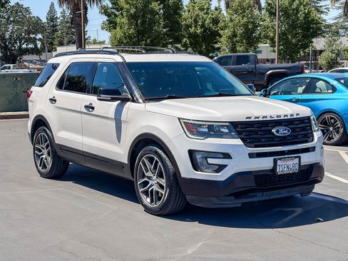 Used 2016 Ford Explorer Sport w/ Equipment Group 401A AWD/4WD image 5