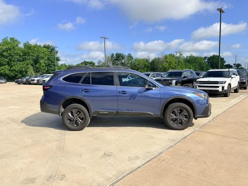 Used 2020 Subaru Outback Onyx Edition XT AWD/4WD image 6