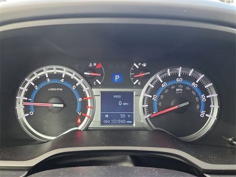 Used 2015 Toyota 4Runner Limited image 29