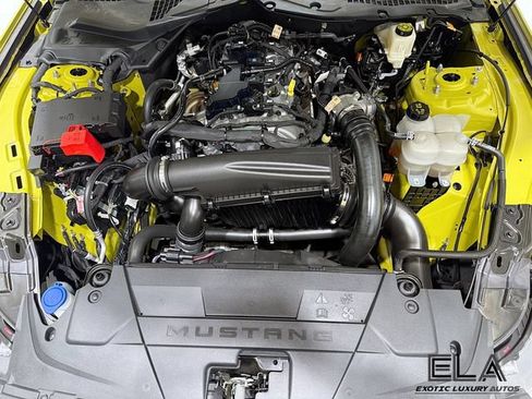 Used 2025 Ford Mustang Coupe RWD image 37