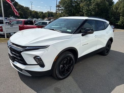 New 2025 Chevrolet Blazer LT w/ Midnight/Sport Edition image 3