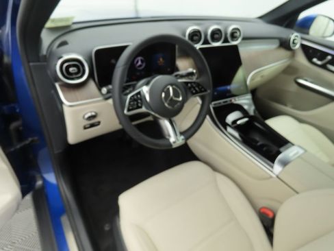 Certified 2025 Mercedes-Benz GLC 300 image 10
