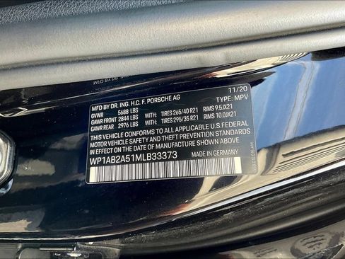 Used 2021 Porsche Macan S w/ Premium Package Plus AWD/4WD image 16