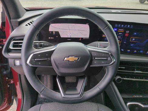 Certified 2026 Chevrolet Traverse LT w/ Driver Confidence Package FWD image 18