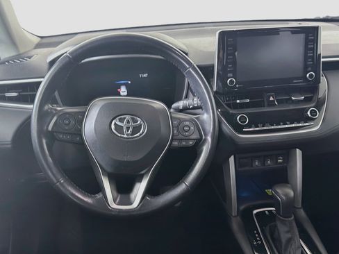 Used 2022 Toyota Corolla Cross XLE AWD/4WD image 17