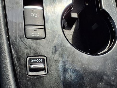 Used 2021 Nissan Rogue S image 22